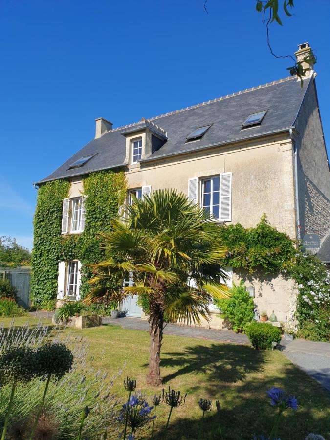 Le Clos Poulain Chambres d'Hôtes et Gîtes entre Terre et Mer Nonant Extérieur photo